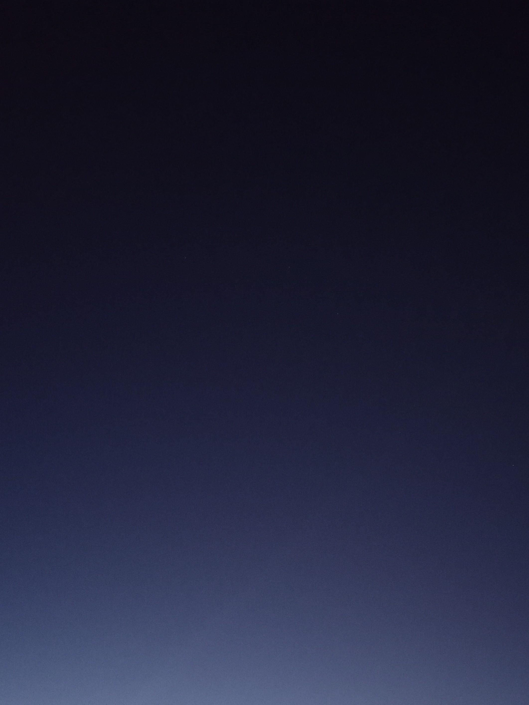 A twilight sky gradient - light blue to dark violet